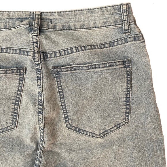 Forever 21 | High Rise Light Wash Skinny Jeans | Size 28 - Picture 5 of 8